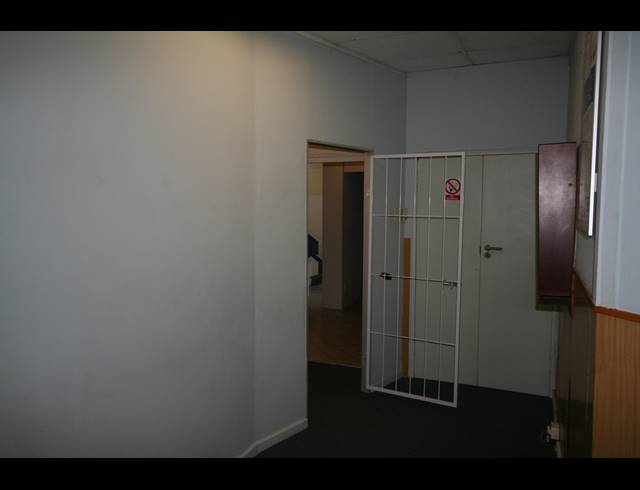246M² OFFICE TO LET IN BELLVILLE CENTRAL